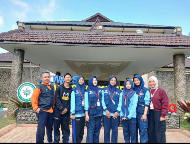 Tangkas Pertolongan Pertama, PMR Wira SMK Mugas Juara First AID Competition