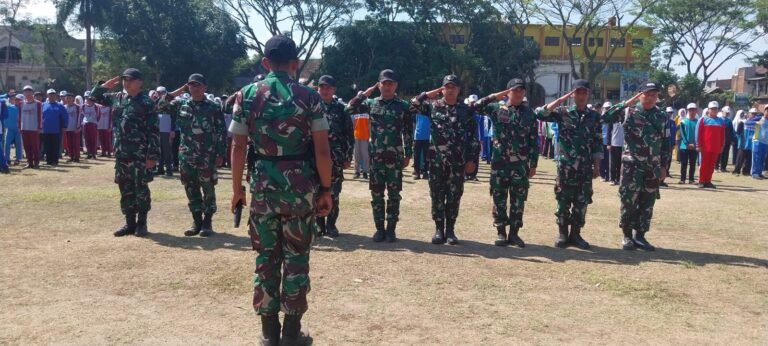 Bersama KOSTRAD, MPLS Day 3 Murid Baru SMK Mugas Latihan LBB dan Wawasan Bela Negara