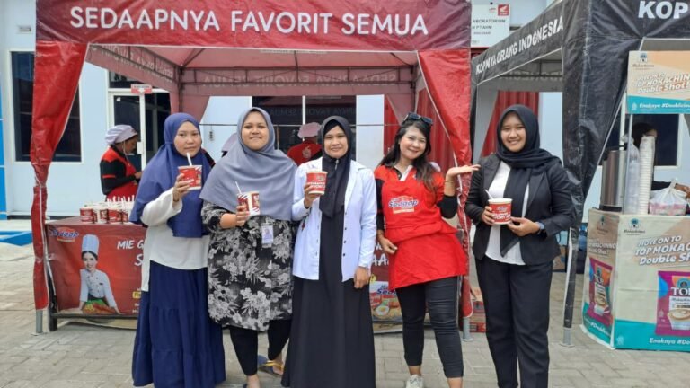 Wings Food Goes To School SMK Mugas, Tiga Hari Berturut  Manjakan  Siswa-Guru Minum Kopi-Makan Mie