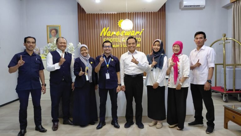 SMK Mugas Jujukan Study Tiru Kompetensi Keahlian Perhotelan SMK Al Akbar Pakisaji